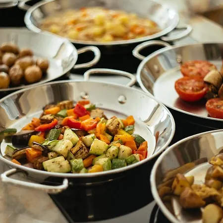 Petit Palais Boutique Hotel 2*