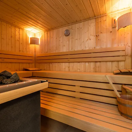 Petit Palais Boutique Hotel 2*