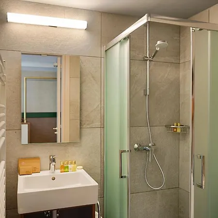 Petit Palais Boutique מלון פלטרס