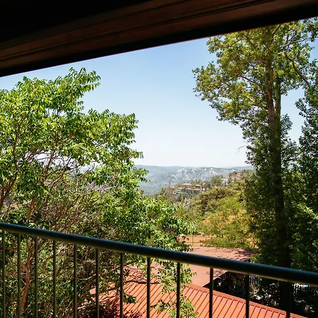 Petit Palais Boutique מלון 2*