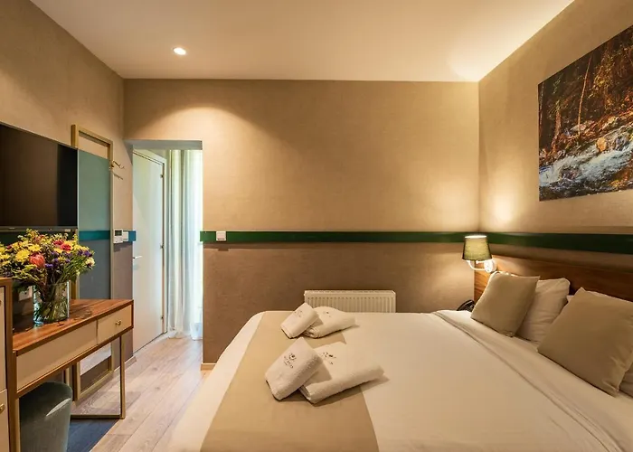 Petit Palais Boutique Hotel 2*